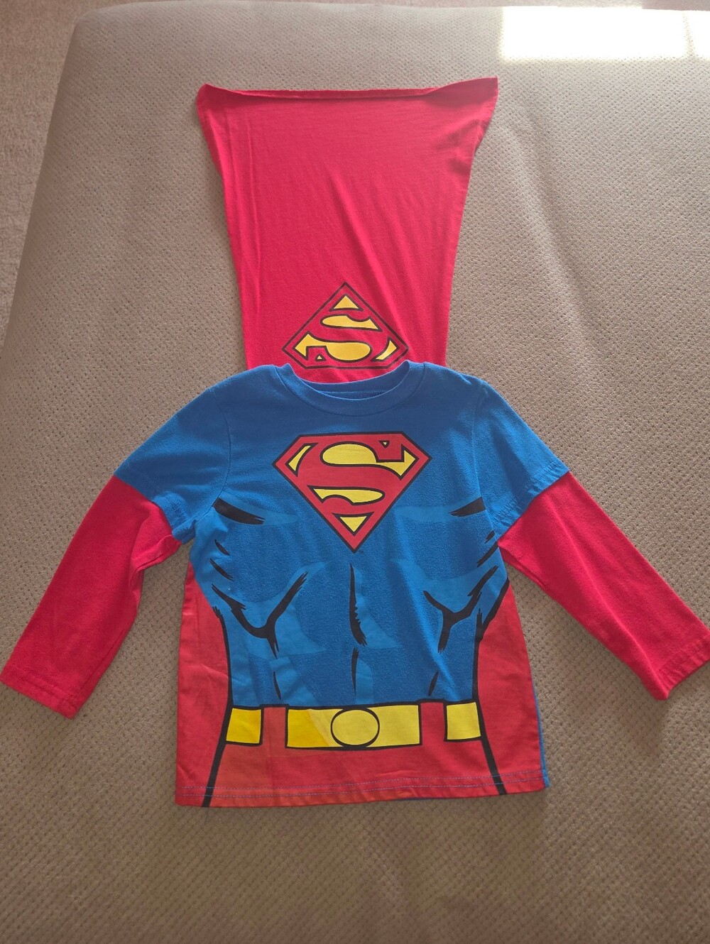 Dc Comics Superman kids 4T Layered Long sleeve w/ removable cape Super Man